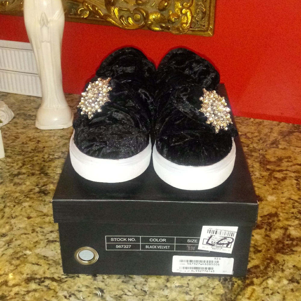 Wendy Williams Sneakers - Picture 2 of 7